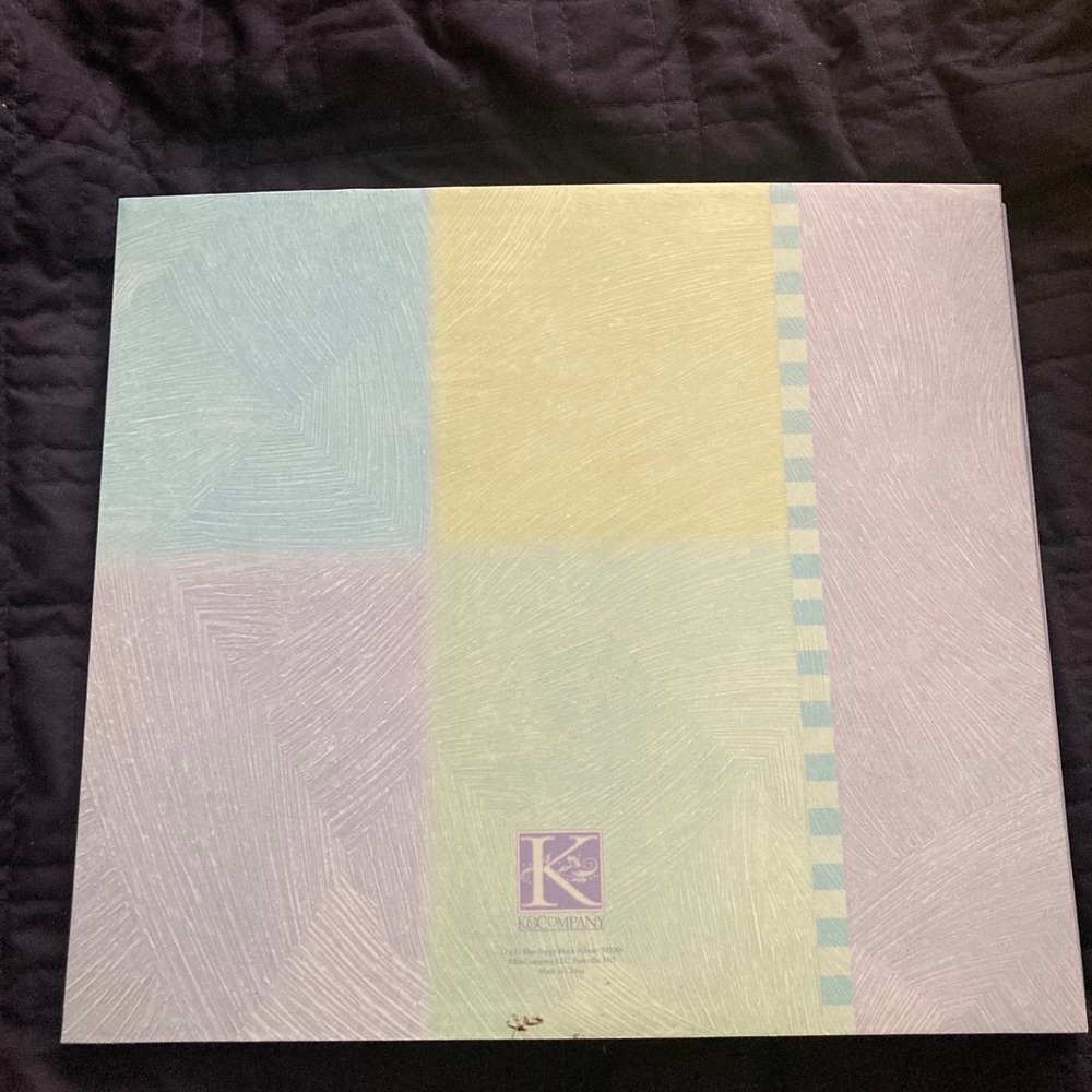 New scrapbook 12x12 - Picture 2 of 2